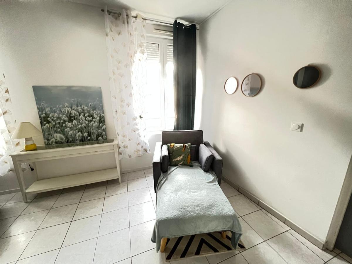 La Plume Wifi Parking Un-Sejour-A-Part Apartment Clouange Luaran gambar
