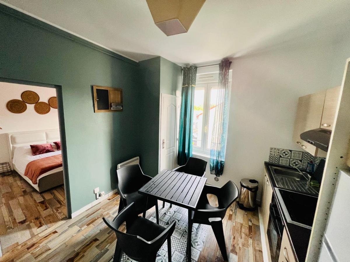 La Plume Wifi Parking Un-Sejour-A-Part Apartment Clouange Luaran gambar